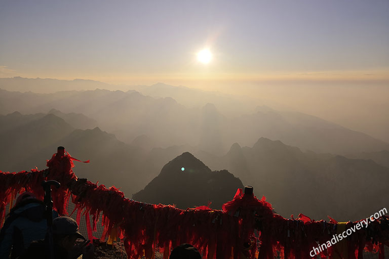 Autumn Scenery of Huashan Mountain