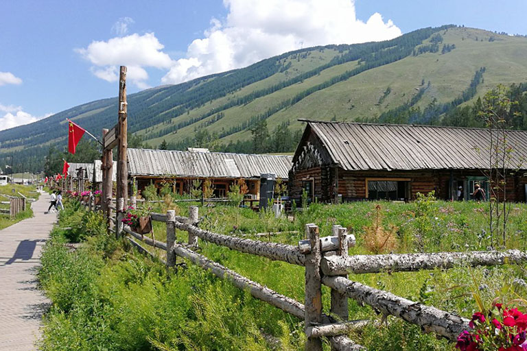 Where to Stay in Altay