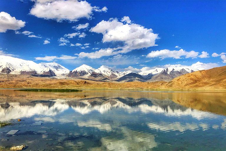 Karakul Lake Xinjiang Destinations - Badain Kashgar