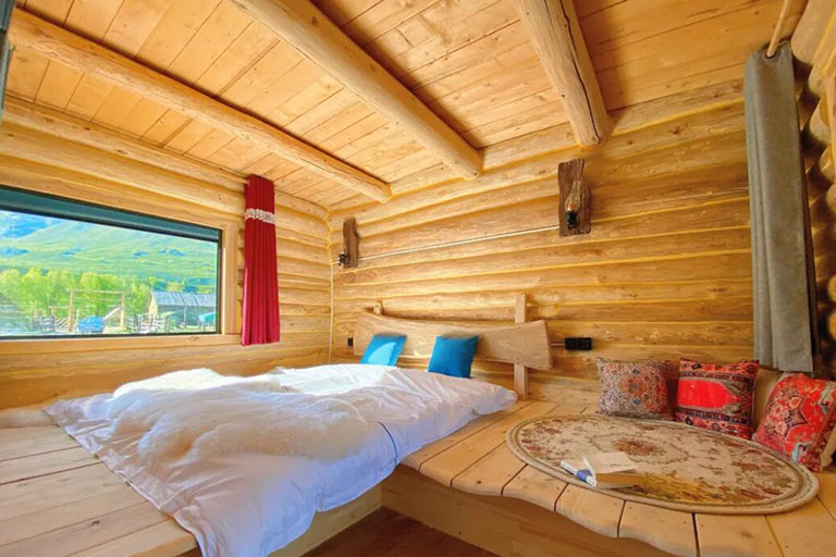 Interior of Hemu Wooden House ©ctrip Hemu Village