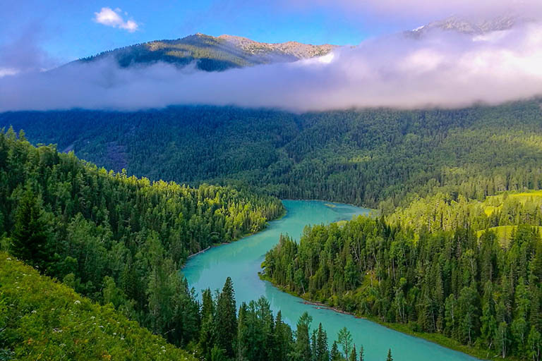 Moon Bay Photo by 随毅行/mafengwo Xinjiang Kanas National Geopark