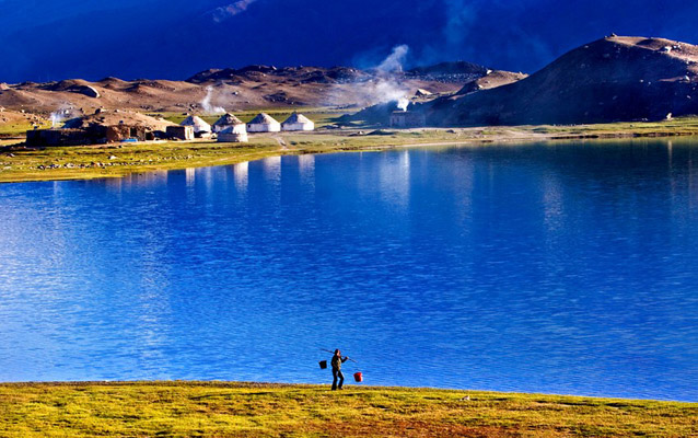 Tranquil Karakul Lake in October