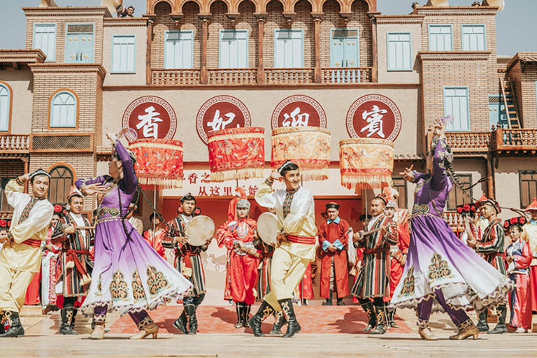 Charming Desert with Changing Colors Top Attractions & Things to Do in Kashgar