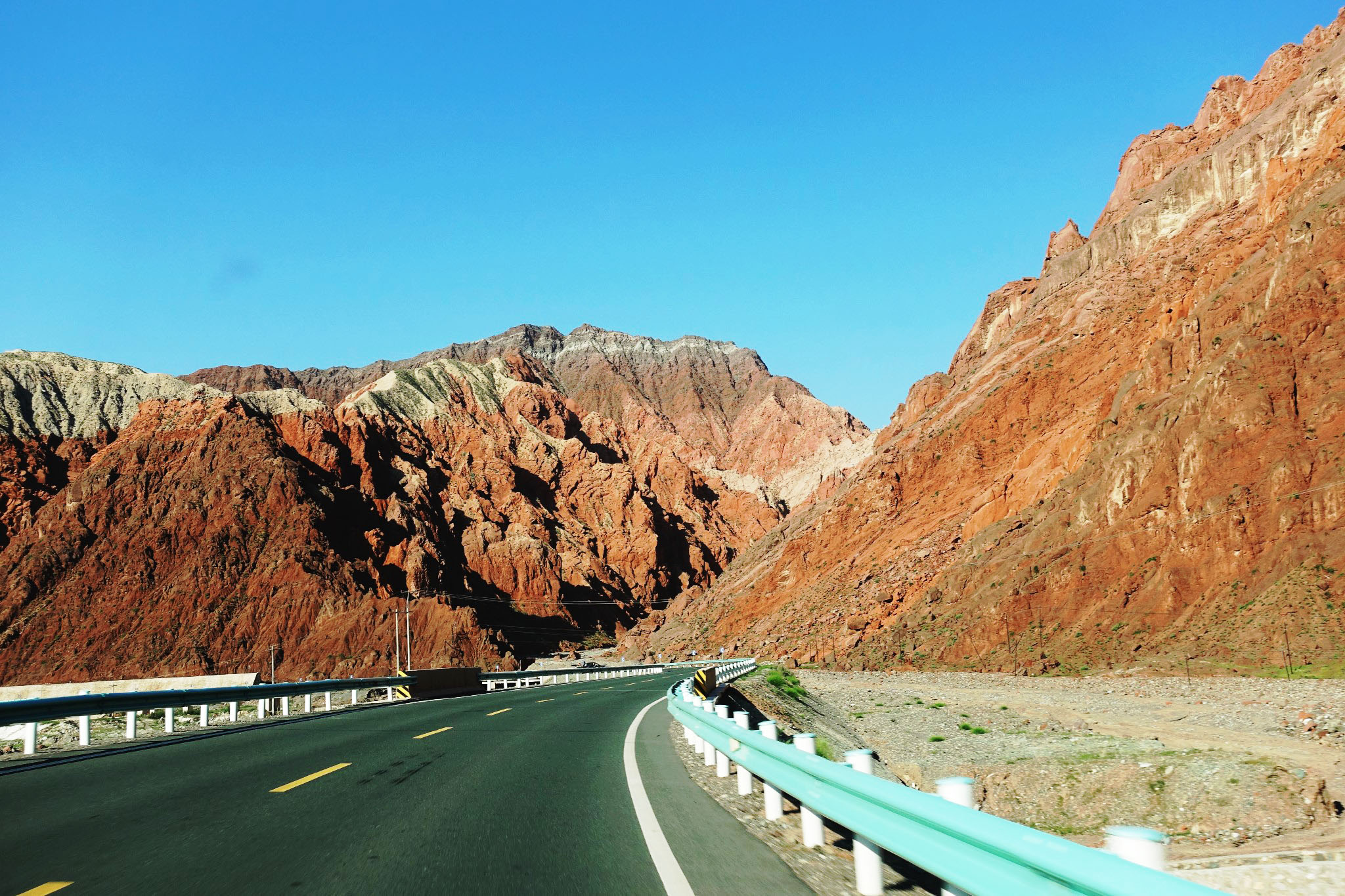 Red Mountains in Ghez Grand Canyon Kashgar to Tashkurgan