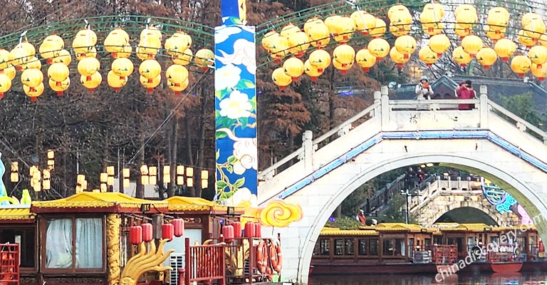 Qinhuai River, Nanjing Panoramic Yangtze River Cruise Price - Nanjing