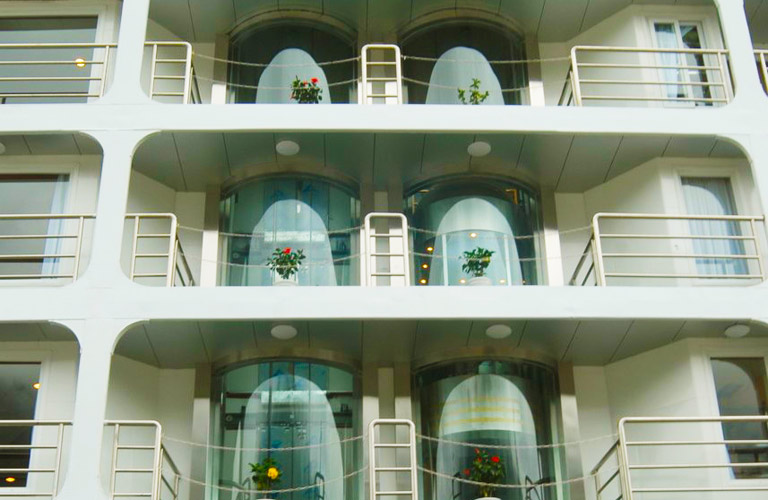 Yangtze River Cruise Facilities - Cruise Elevator