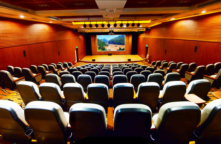 Yangtze River Cruise Activities - Cinema Onboard