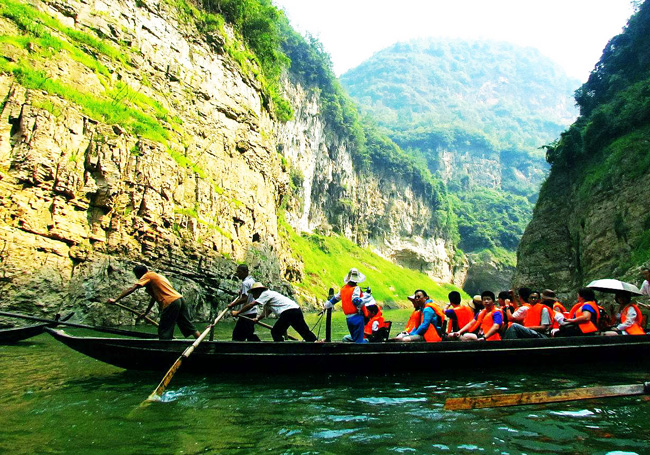 Yichang to Chongqing Yangtze Cruise - Shennong Stream