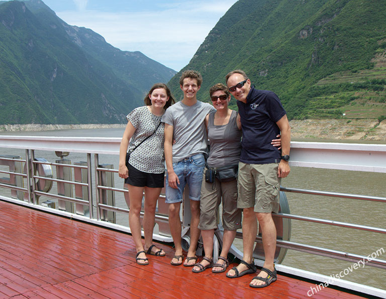 Relaxing Yangtze River Cruise