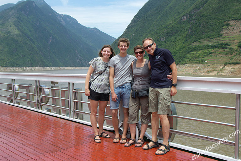 A Lifetime Relaxing Yangtze River Cruise