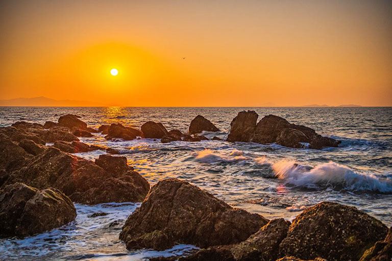 Beautiful Sunset in Yantai Mountain Scenic Spot How to Plan a Trip to Yantai