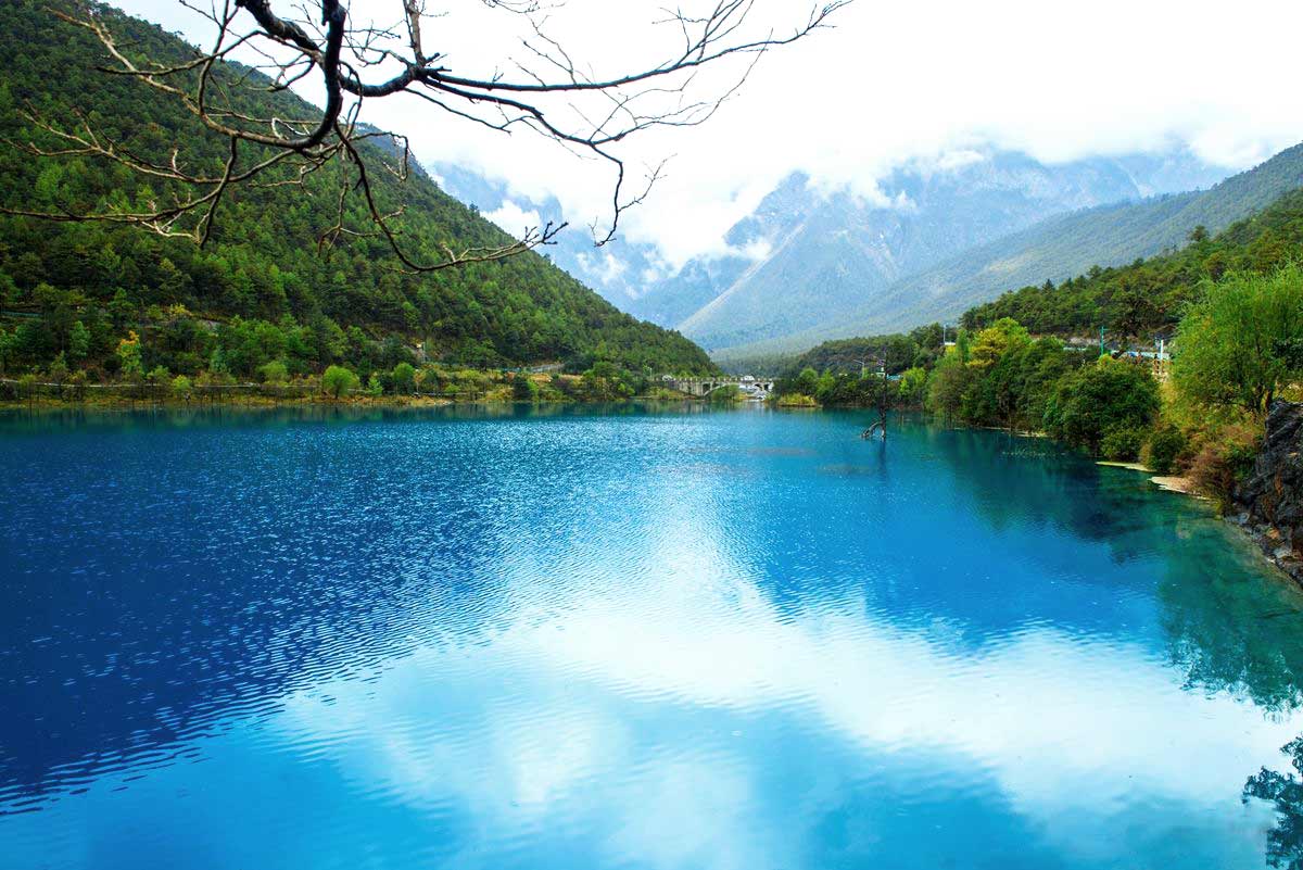Jade-like Lake Jade-like Lake