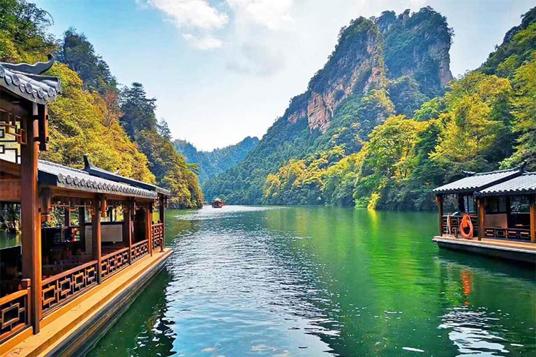Clean Water of Baofeng Lake Baofeng Lake