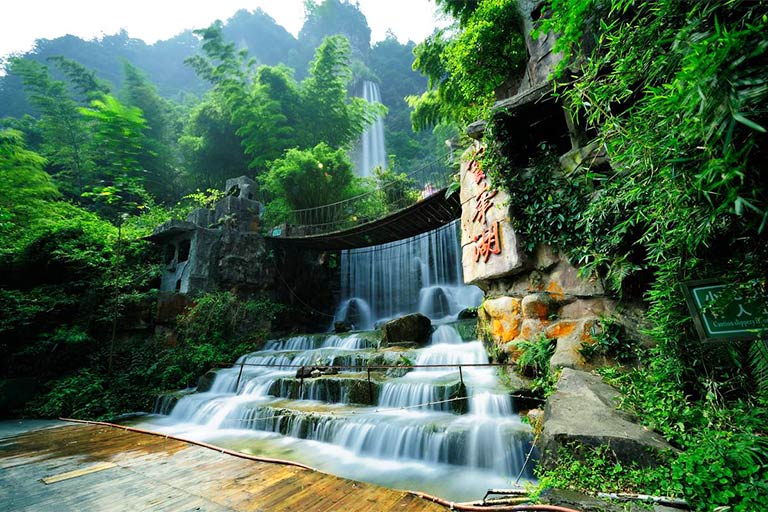 Baofeng Waterfall