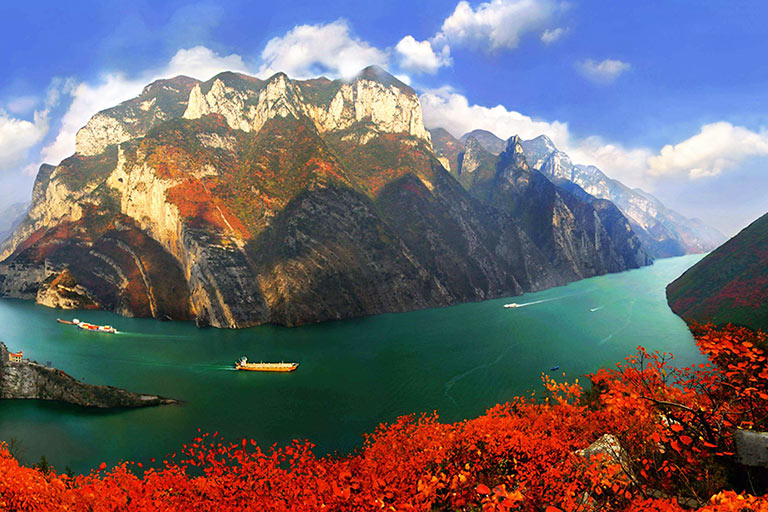 Three Gorges Red Leaves in Winter Three Gorges