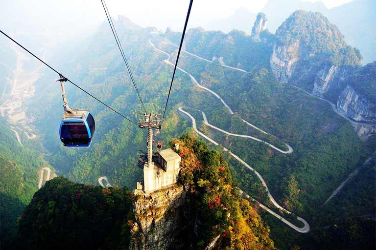 Tianmen Mountain Cableway & the Avenue toward Heaven with 99 Turns Tianmen Mountain