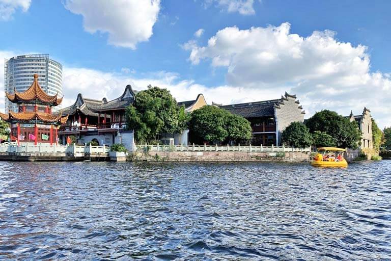 Boating on the Moon Lake