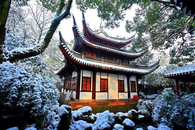 Snow Scenery in Tianyi Pavilion