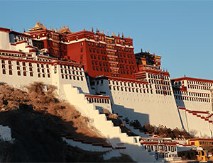 China Travel Consultant Kelly