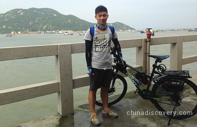 Leo enjoyed Jiangmen Biking