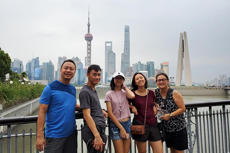 Top China Travel Agent - Vivien, Professional China Tour Specialist