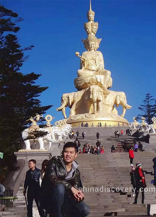 Wonder in Mount Emei Wonder in Mount Emei