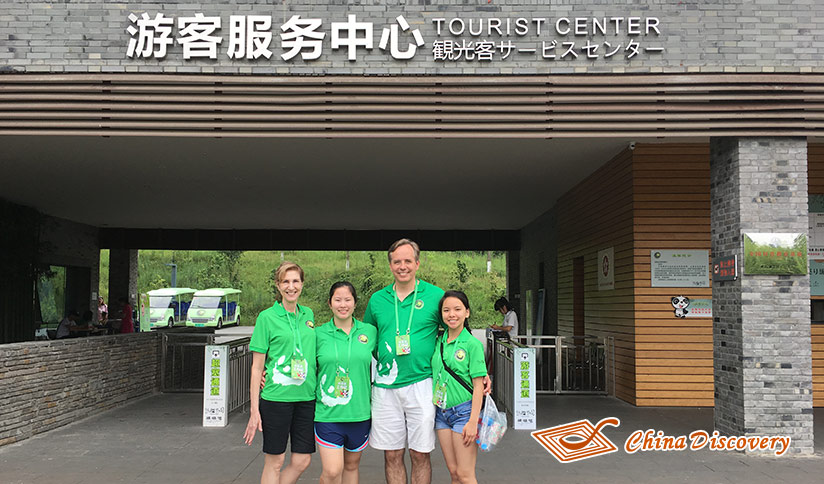 Panda Volunteer Experience at Dujiangyan Panda Base